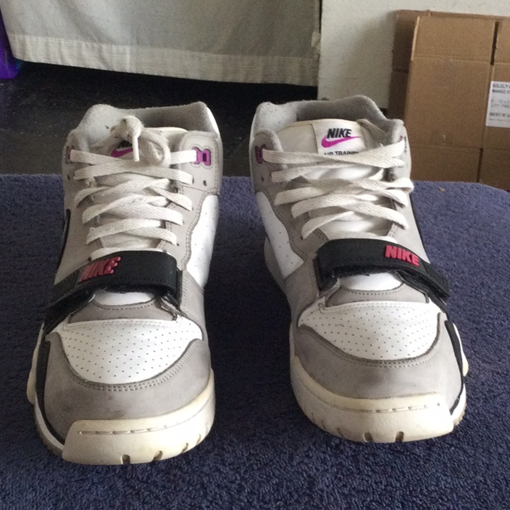 Nike White Gray Low-Top Sneakers with Pink Accents